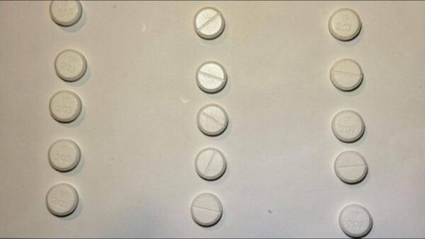 Oxycodone and acetaminophen(IP203 white round pill)